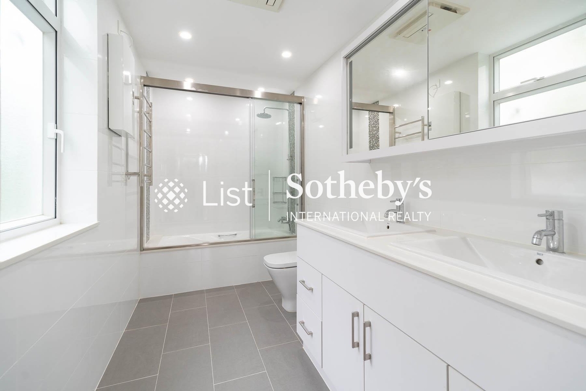 Pine Villa 翠屋 | Master Bathroom