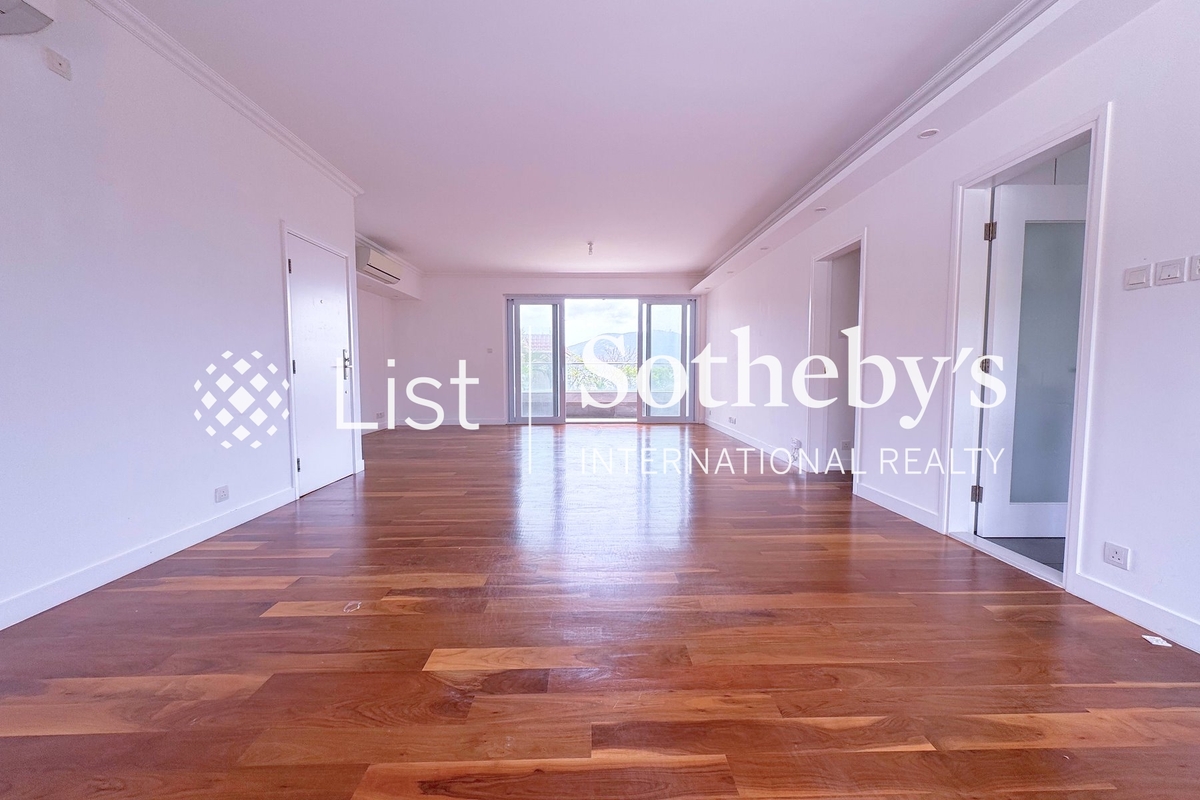 Pine Villa 翠屋 | Living and Dining Room