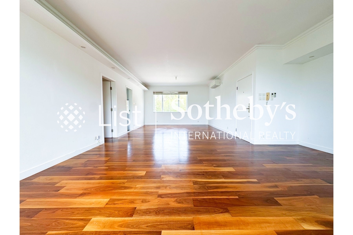 Pine Villa 翠屋 | Living and Dining Room