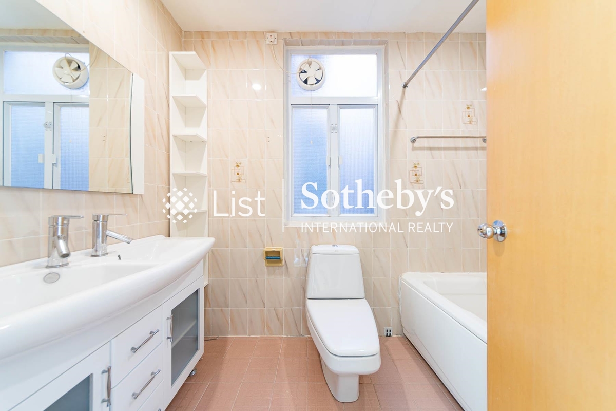 Riviera Apartments 海灘公寓 | Master Bathroom