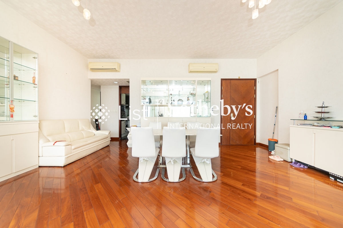 One Silversea 一号银海 | Living and Dining Room