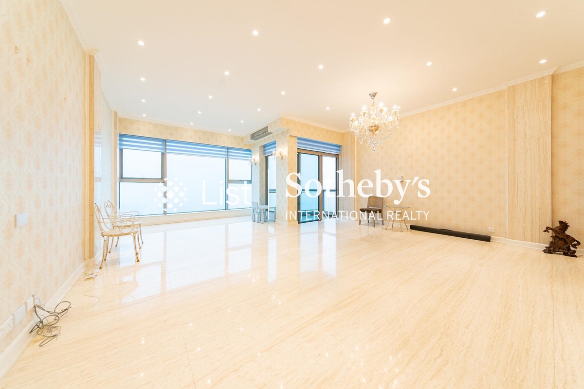 One Silversea 一號銀海 | Living and Dining Room