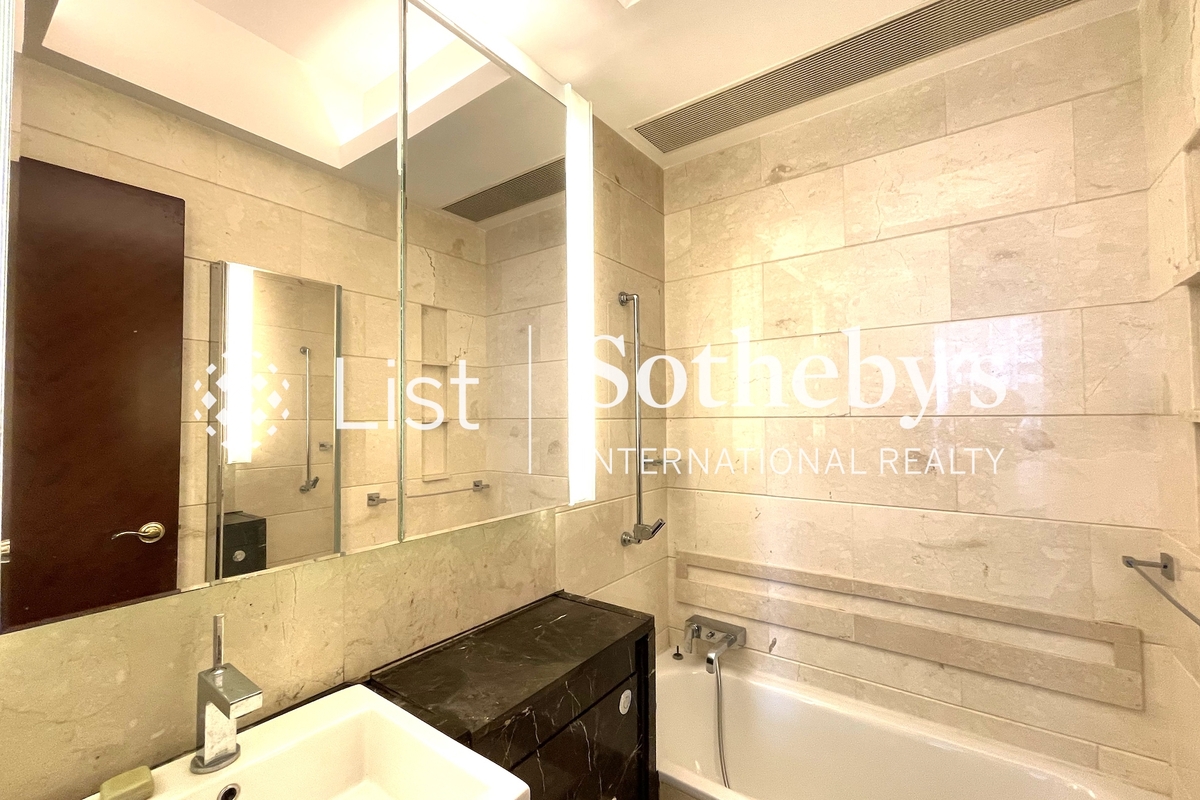 One Silversea 一號銀海 | Guest Bathroom