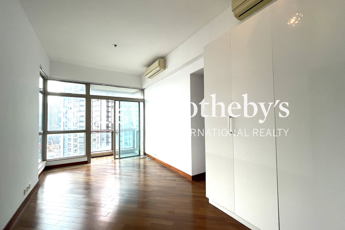 One Silversea 一號銀海 | Living and Dining Room