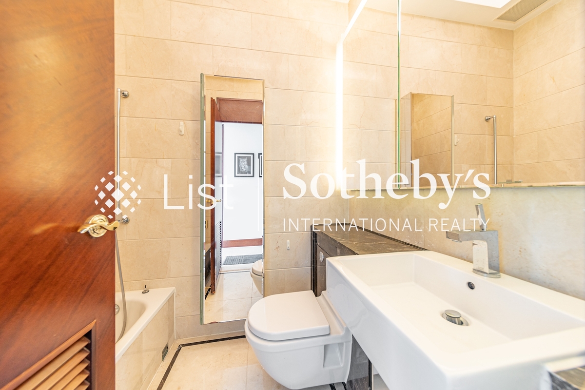 One Silversea 一號銀海 | Guest Bathroom