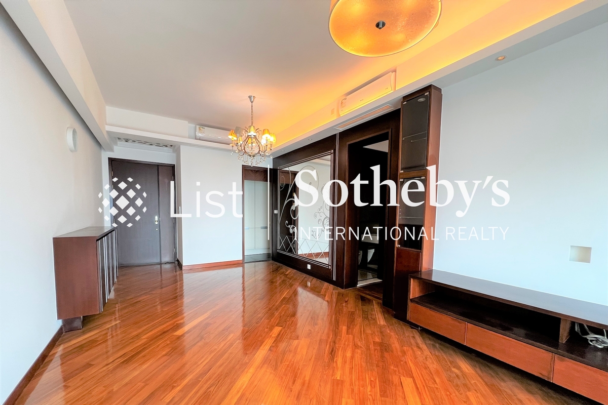 One Silversea 一號銀海 | Living and Dining Room