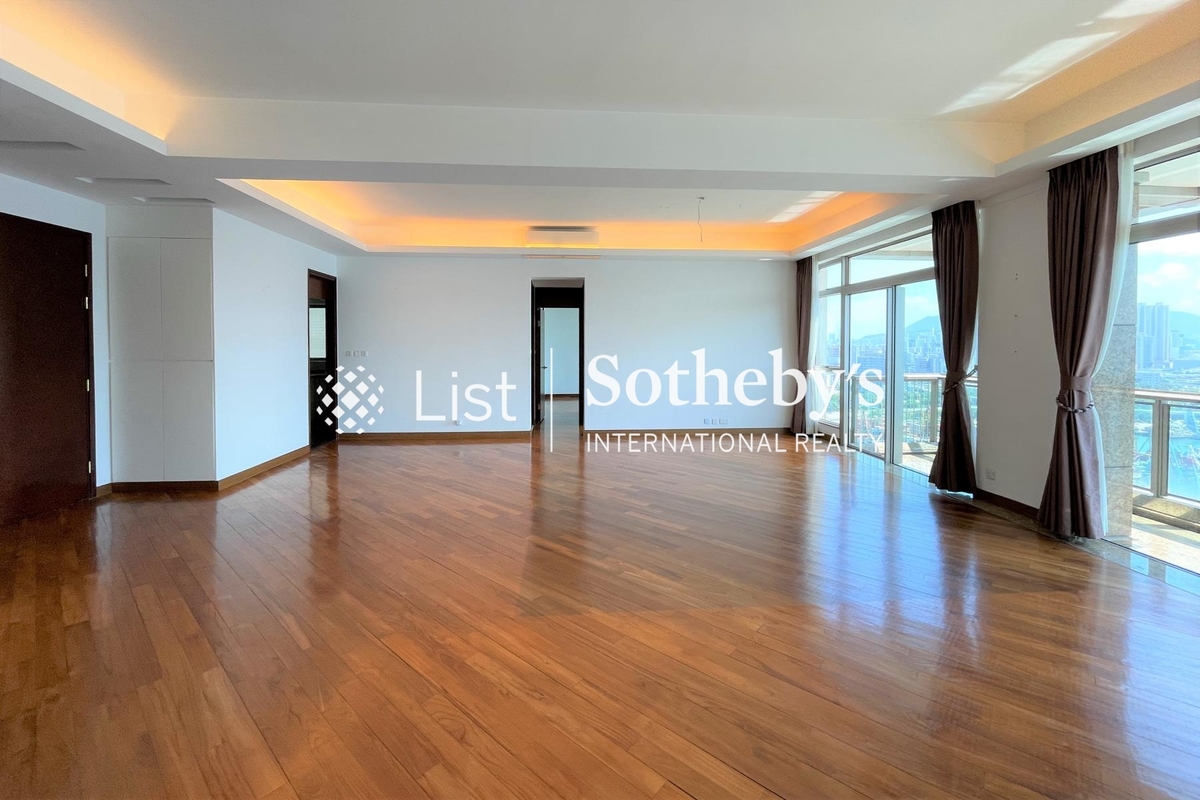 One Silversea 一號銀海 | Living and Dining Room