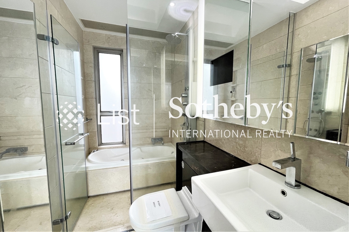 One Silversea 一号银海 | Master Bathroom