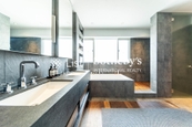 Bisney View 碧荔道47-49號 | Master Bathroom