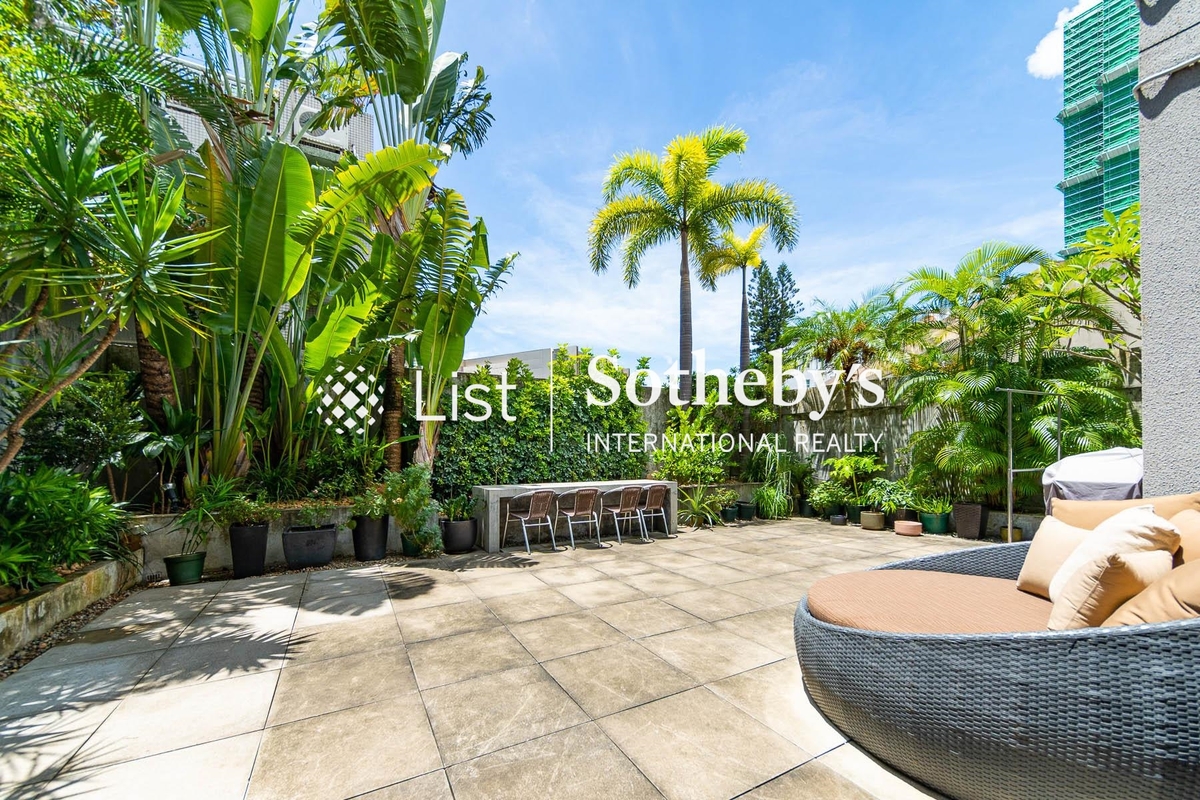 Bisney View 碧荔道47-49號 | Private Garden off Dining Room