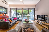 Bisney View 碧荔道47-49號 | Living Area