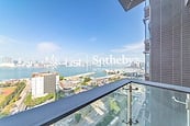 The Gloucester 尚匯 | Balcony off Living and Dining Room