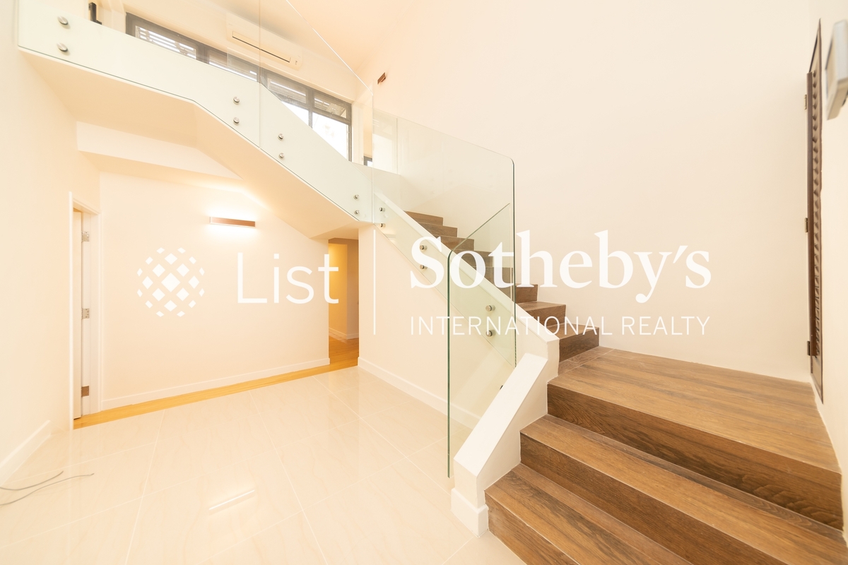 Evergreen Garden 松柏花園 | Internal Staircase