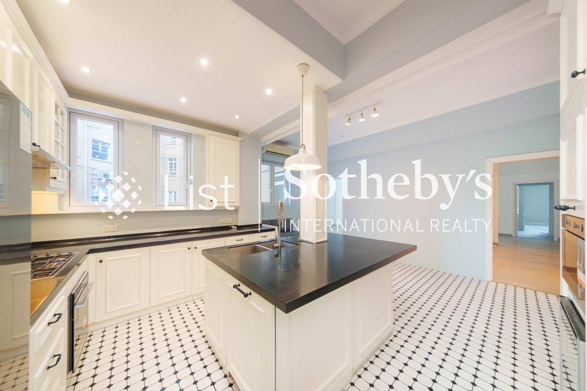 La Hacienda La Hacienda | Kitchen