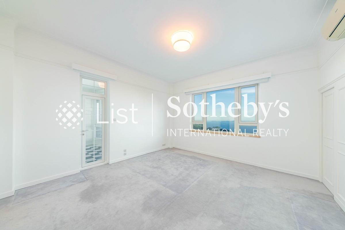 La Hacienda La Hacienda | Master Bedroom