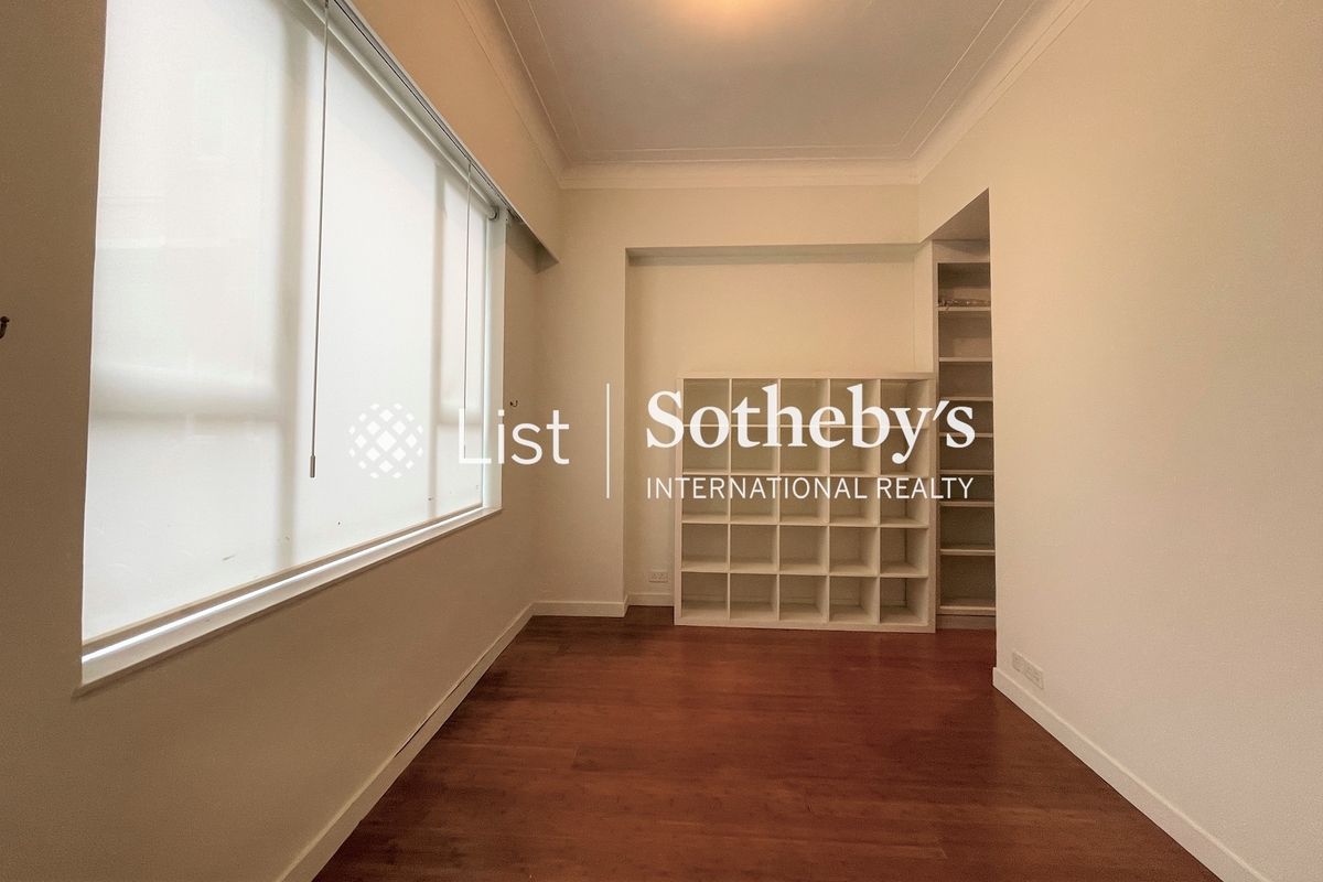 La Hacienda La Hacienda | Third En-suite Bedroom