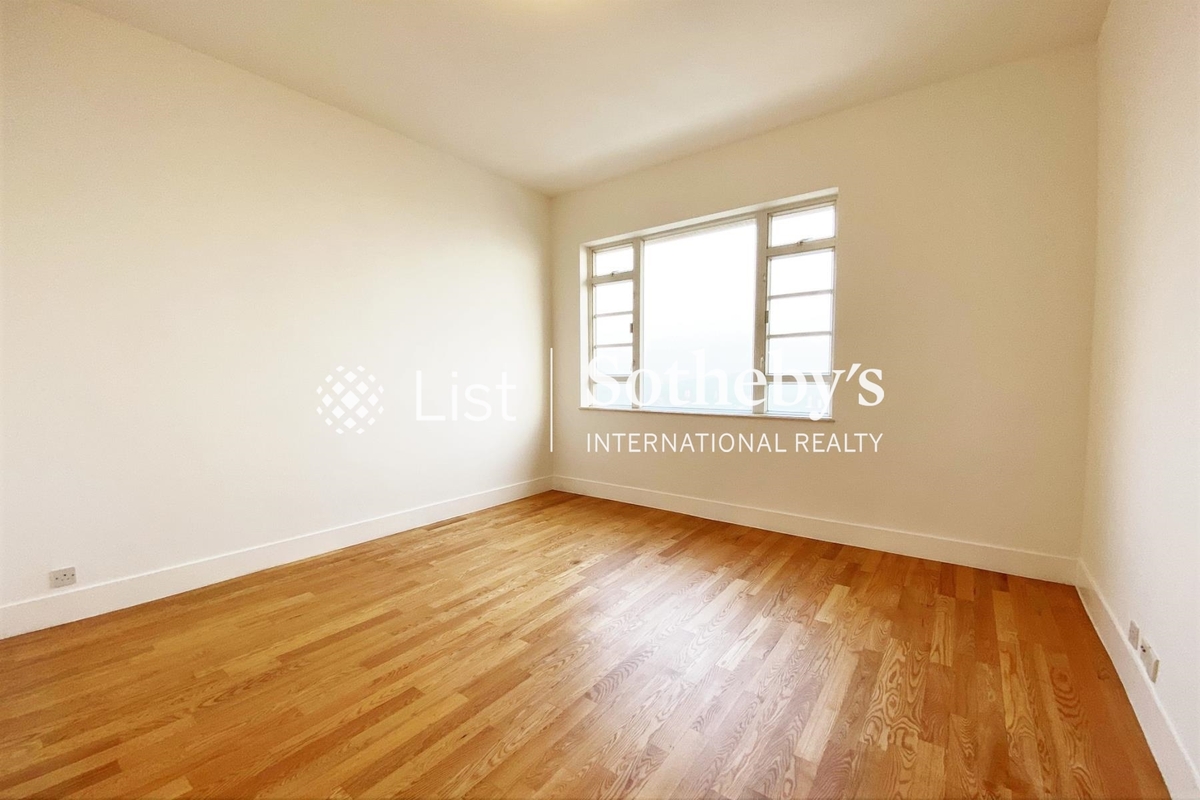 La Hacienda La Hacienda | Third Bedroom