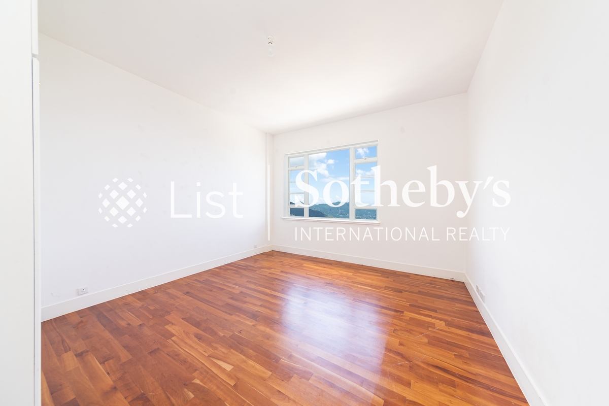 La Hacienda La Hacienda | Third Bedroom