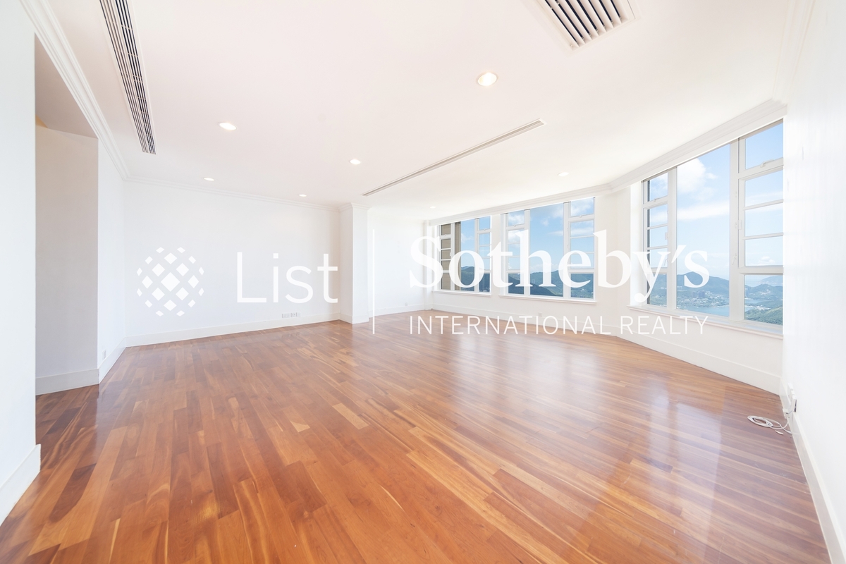 La Hacienda La Hacienda | Living Room