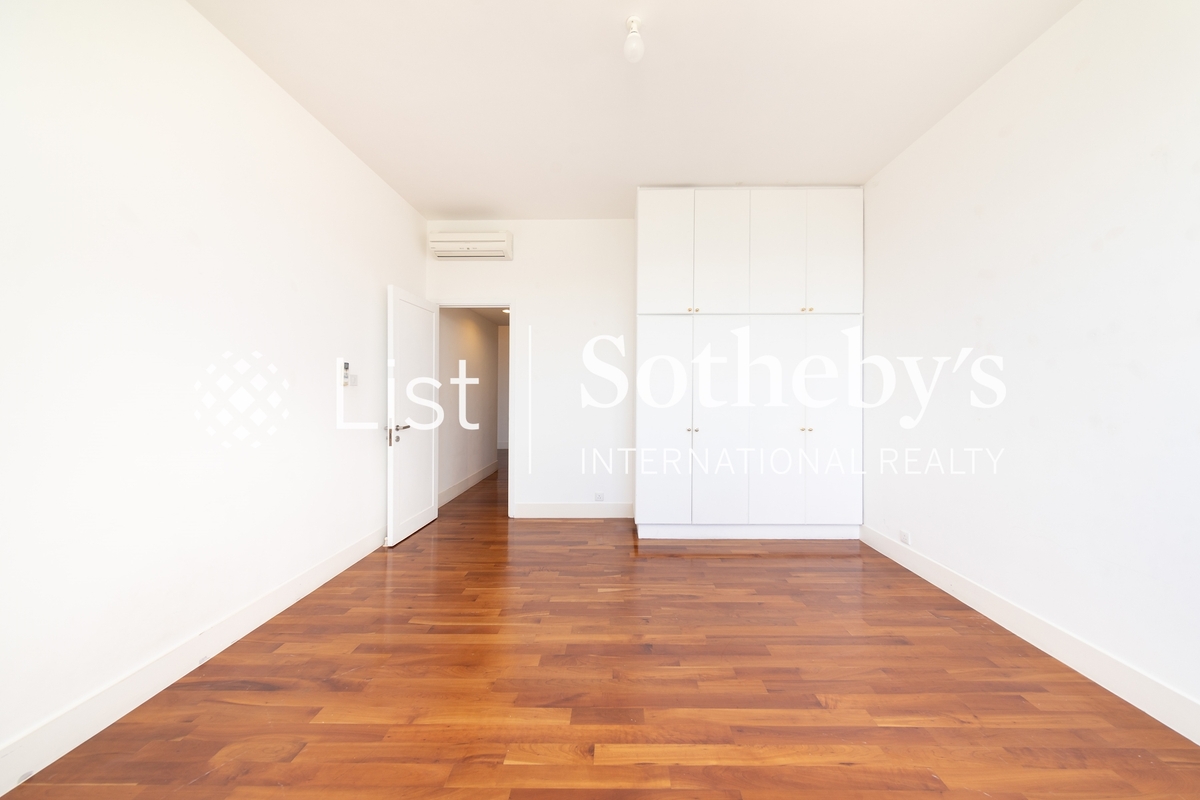 La Hacienda La Hacienda | Third Bedroom