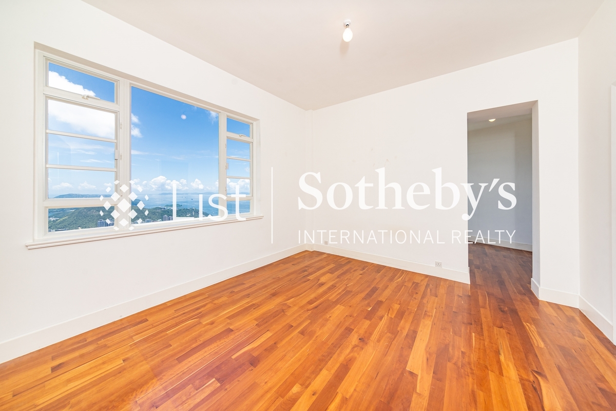 La Hacienda La Hacienda | Master Bedroom