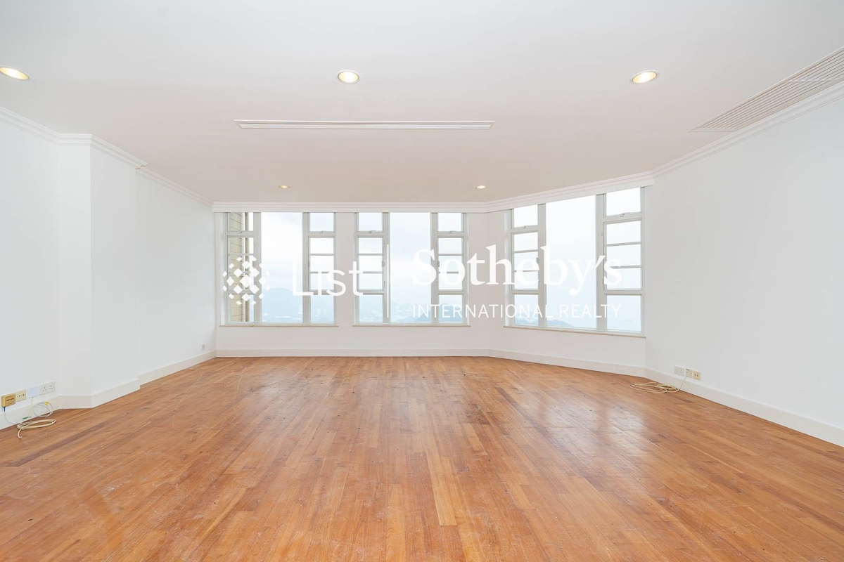 La Hacienda La Hacienda | Living Room