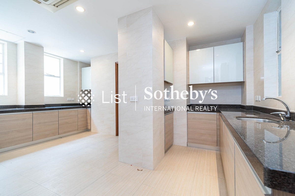 La Hacienda La Hacienda | Kitchen