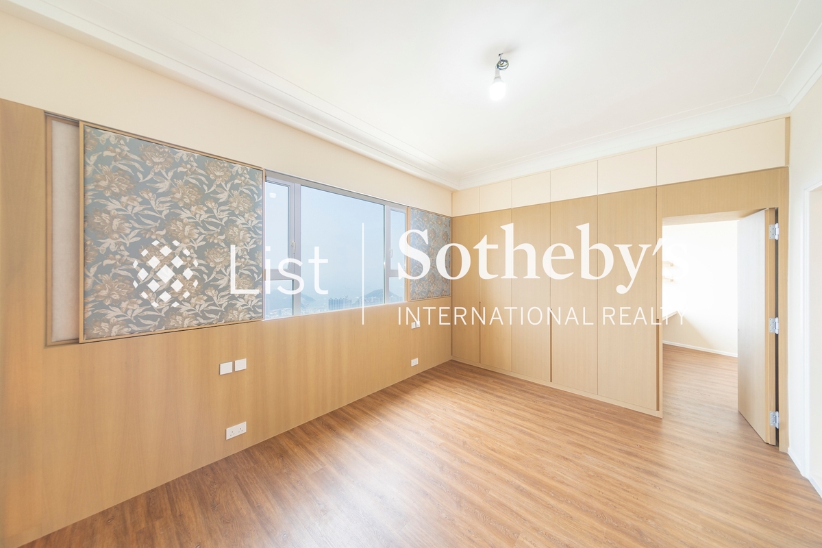 La Hacienda La Hacienda | Master Bedroom