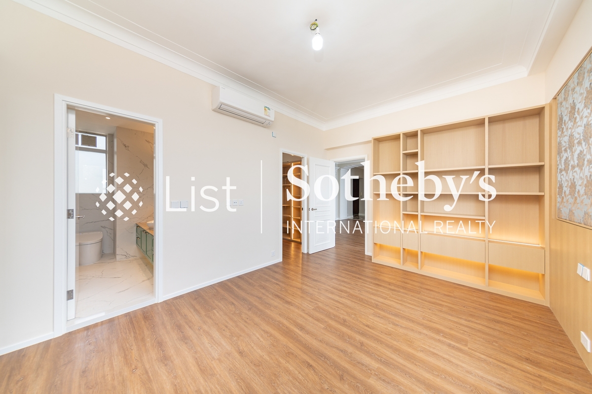 La Hacienda La Hacienda | Master Bedroom