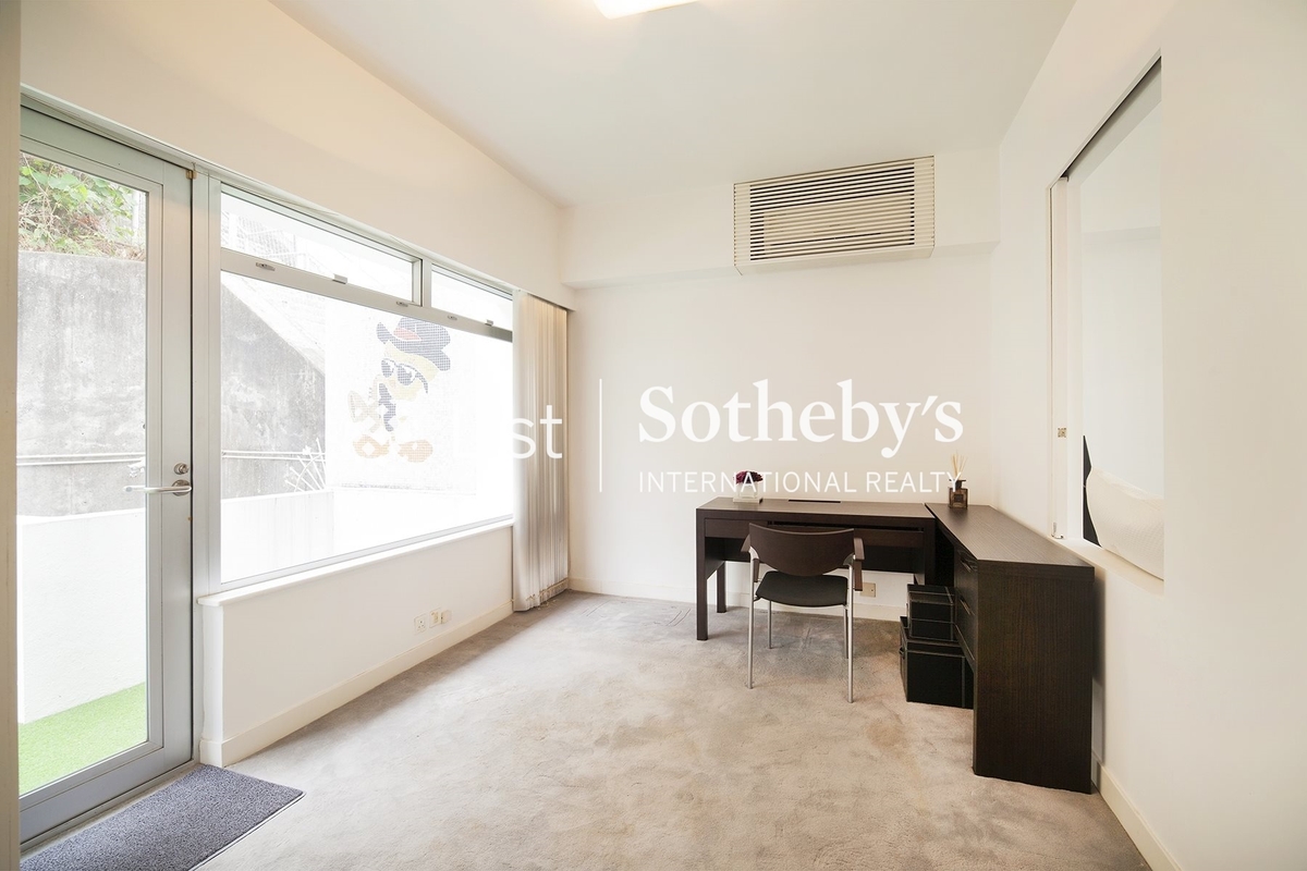 Horizon Ridge 海天小築 | Third Bedroom