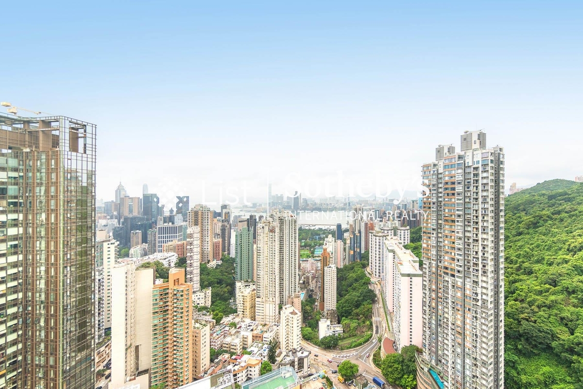 The Legend 名門 | View from Living and Dining Room