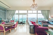 The Legend 名門 | Living and Dining Room