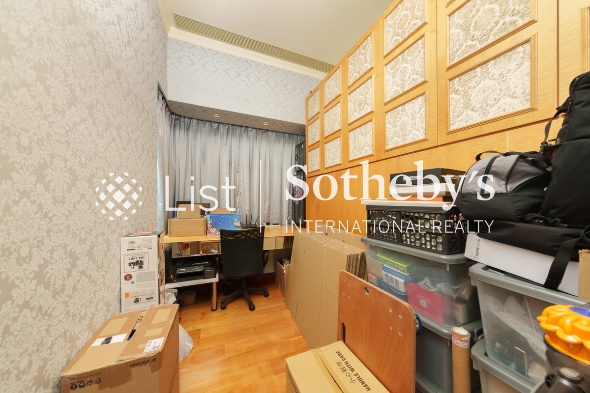 The Legend 名門 | Third En-suite Bedroom