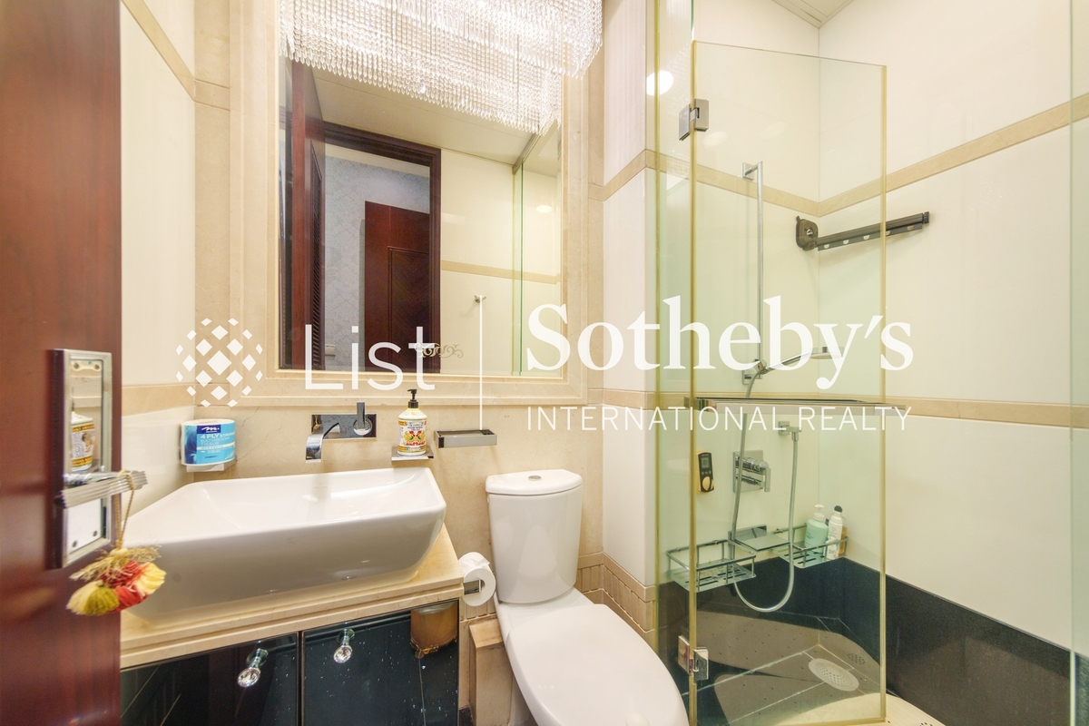 The Legend 名門 | Third En-suite Bathroom