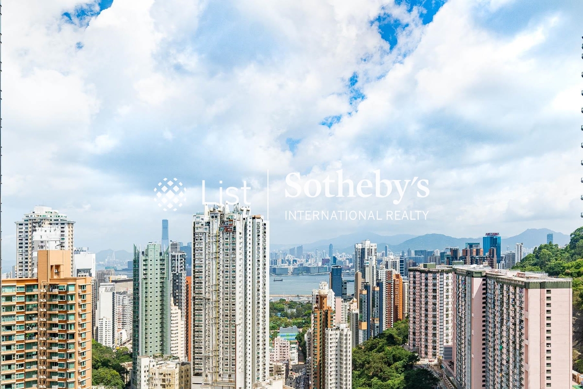 The Legend 名門 | View from Living and Dining Room