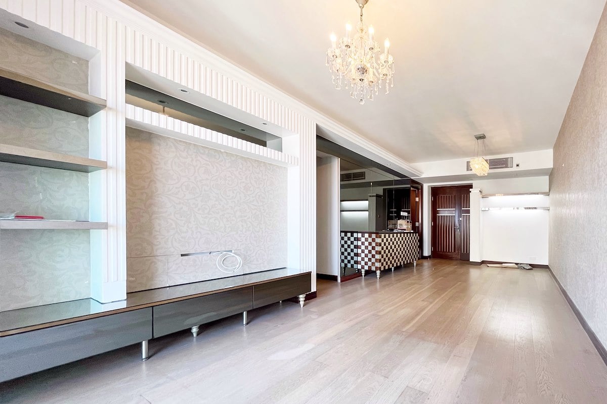 The Legend 名門 | Living and Dining Room