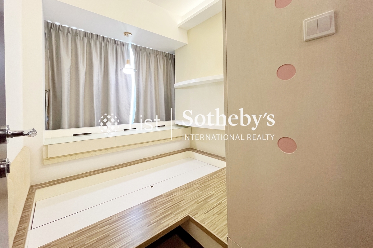 The Legend 名門 | Third Bedroom