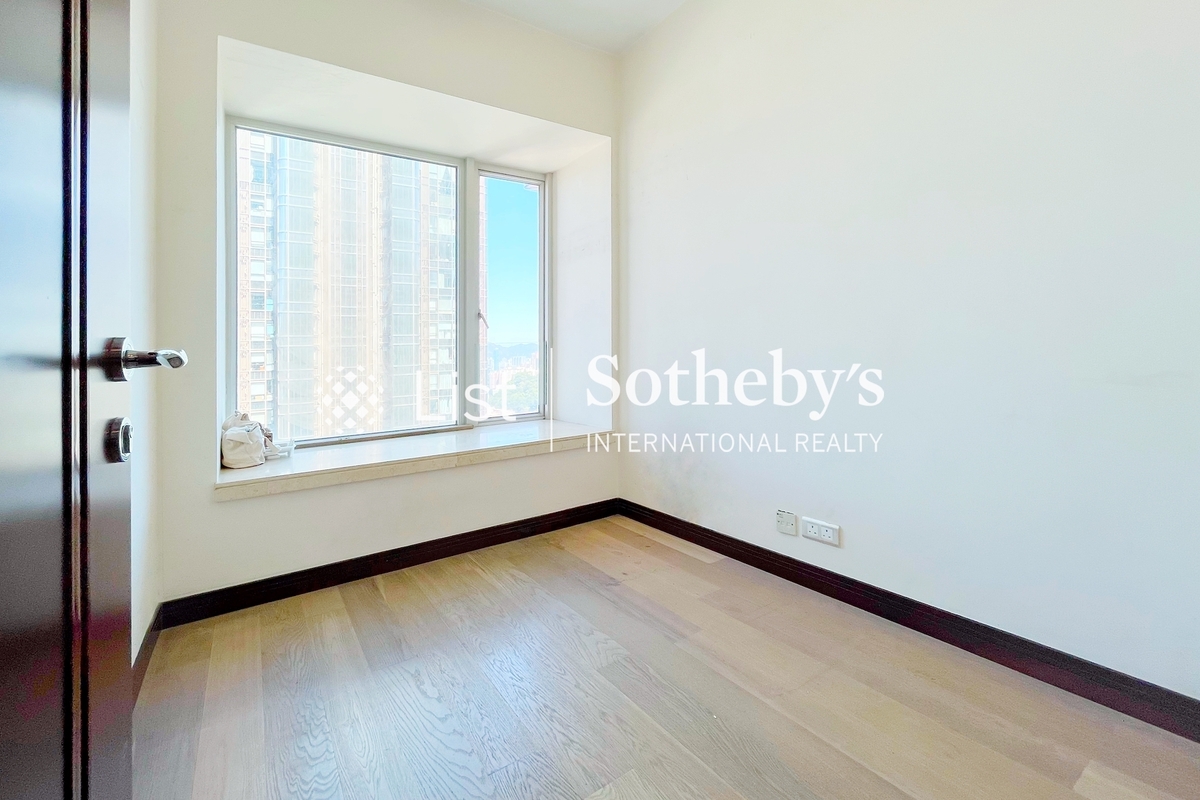 The Legend 名門 | Second Bedroom