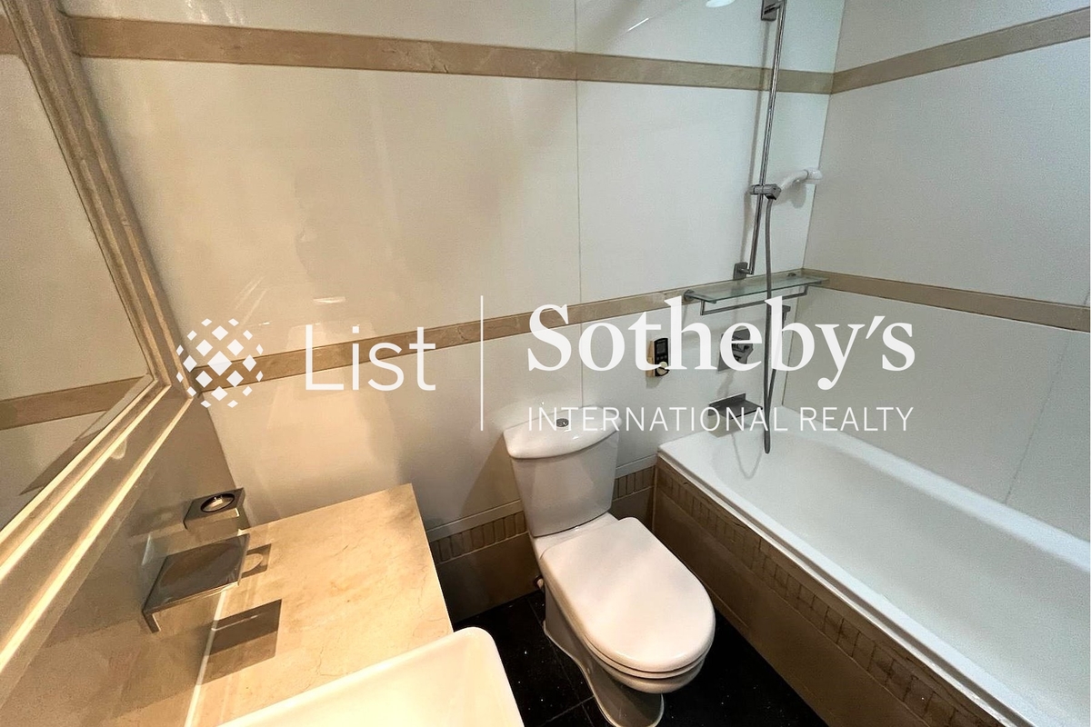 The Legend 名門 | Master Bathroom