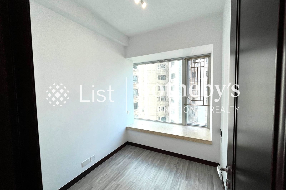 The Legend 名門 | Third Bedroom