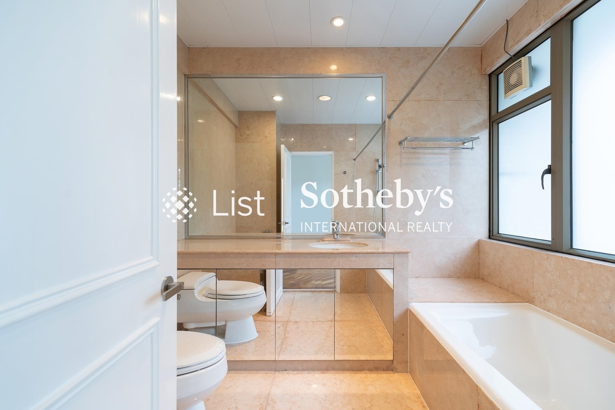 Mount Austin Estate 山景花园别墅 | Second En-suite Bathroom