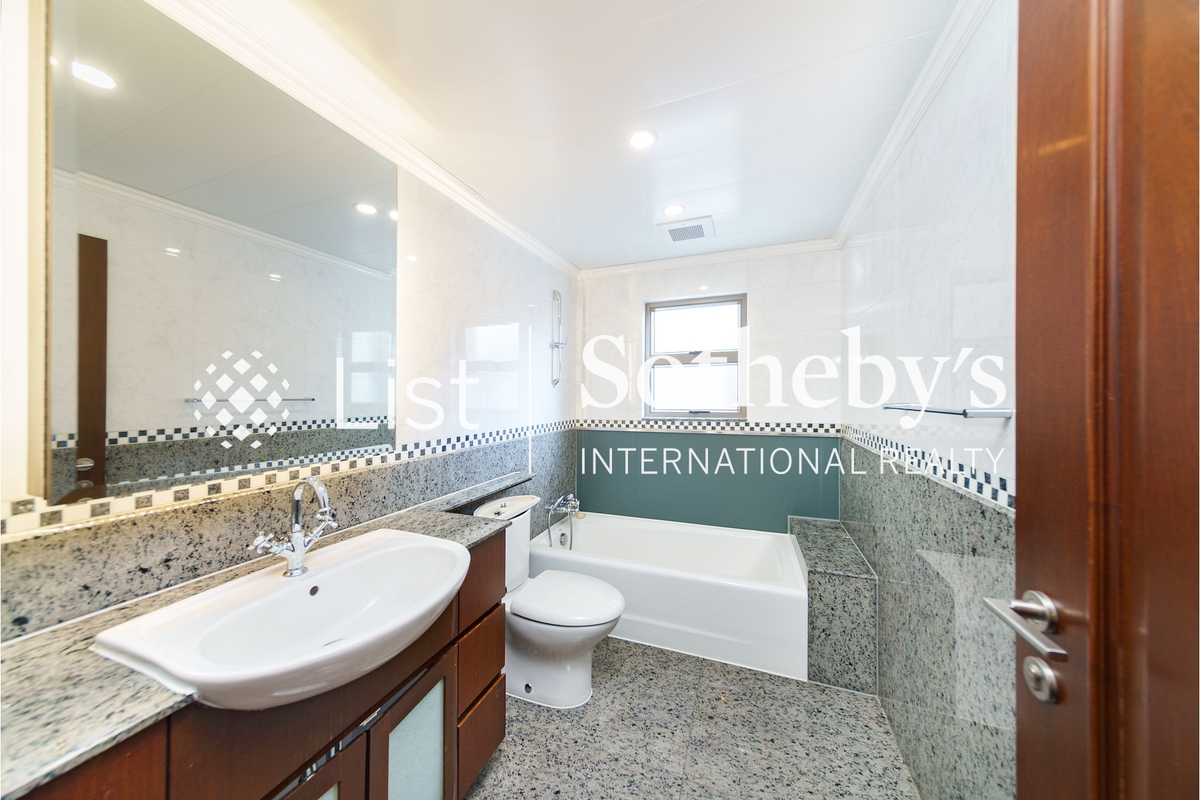 Mount Austin Estate 山景花园别墅 | Bathroom