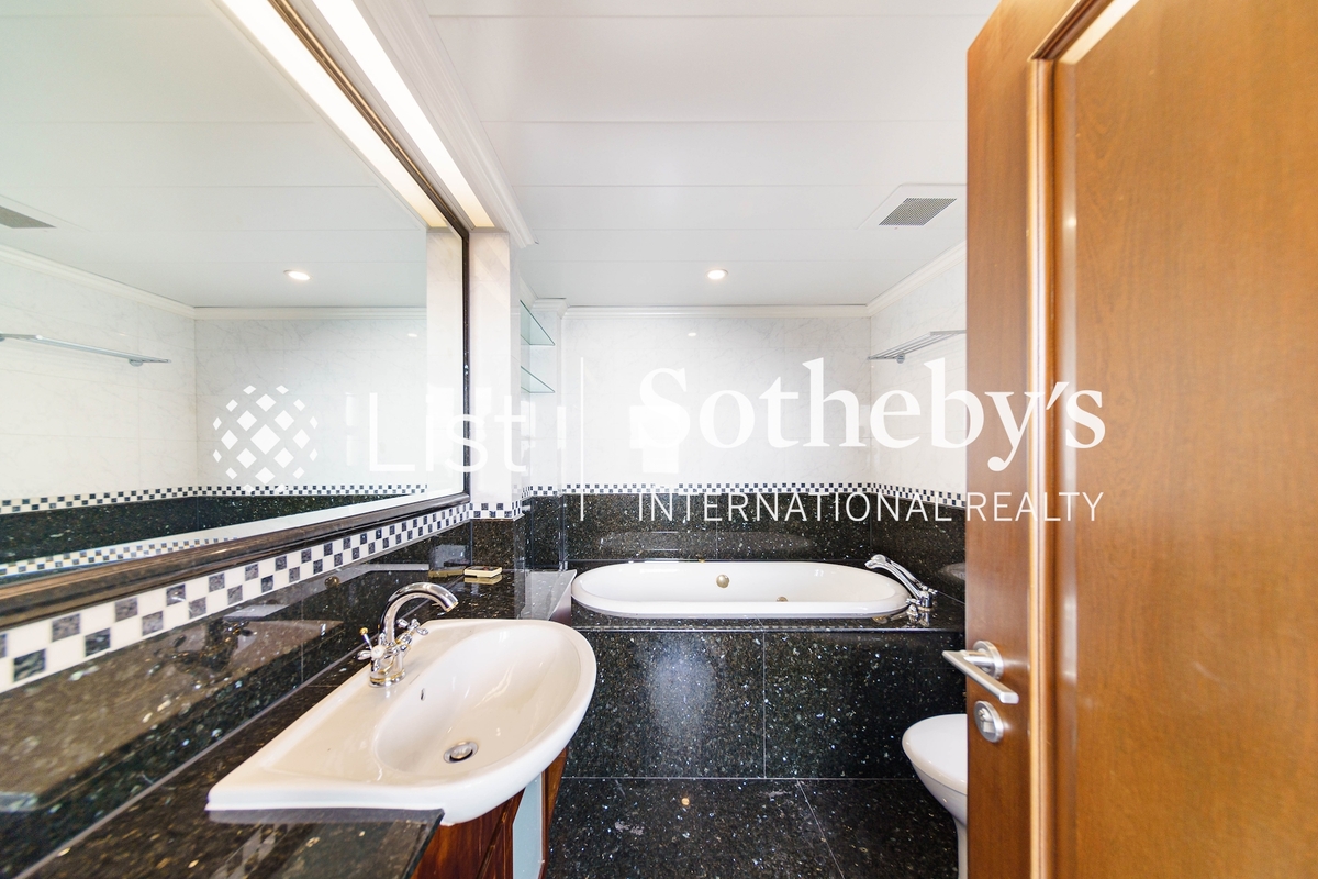 Mount Austin Estate 山景花园别墅 | Bathroom