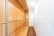 Mount Austin Estate 山景花園別墅 | Walk-in Closet in Master Bedroom 