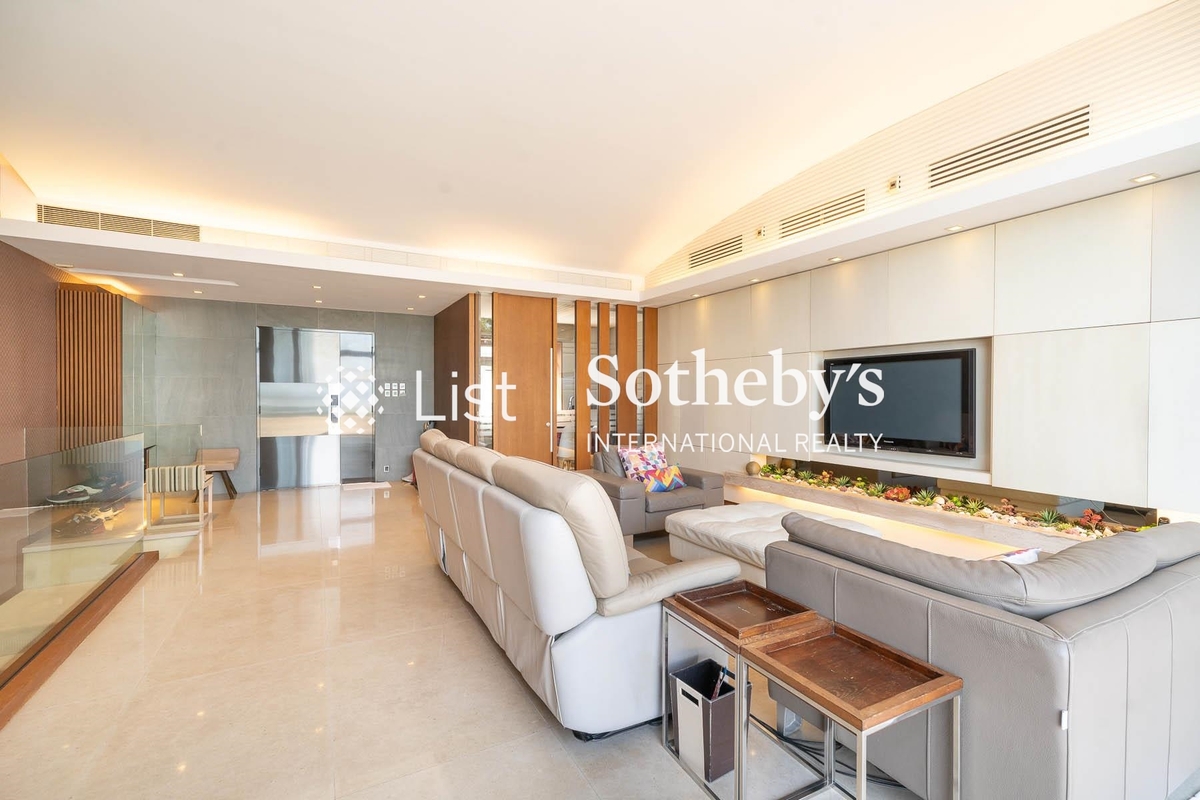 The Riviera 滿湖花園 | Living Room