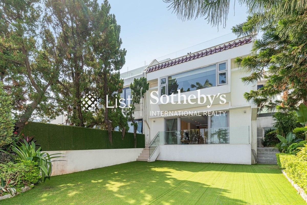 The Riviera 滿湖花園 | Private Garden off Master Bedroom