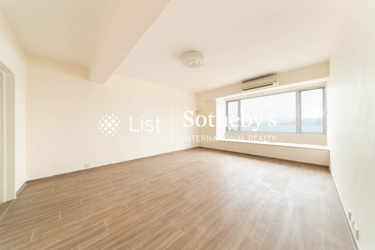 The Riviera 滿湖花園 | Third Bedroom