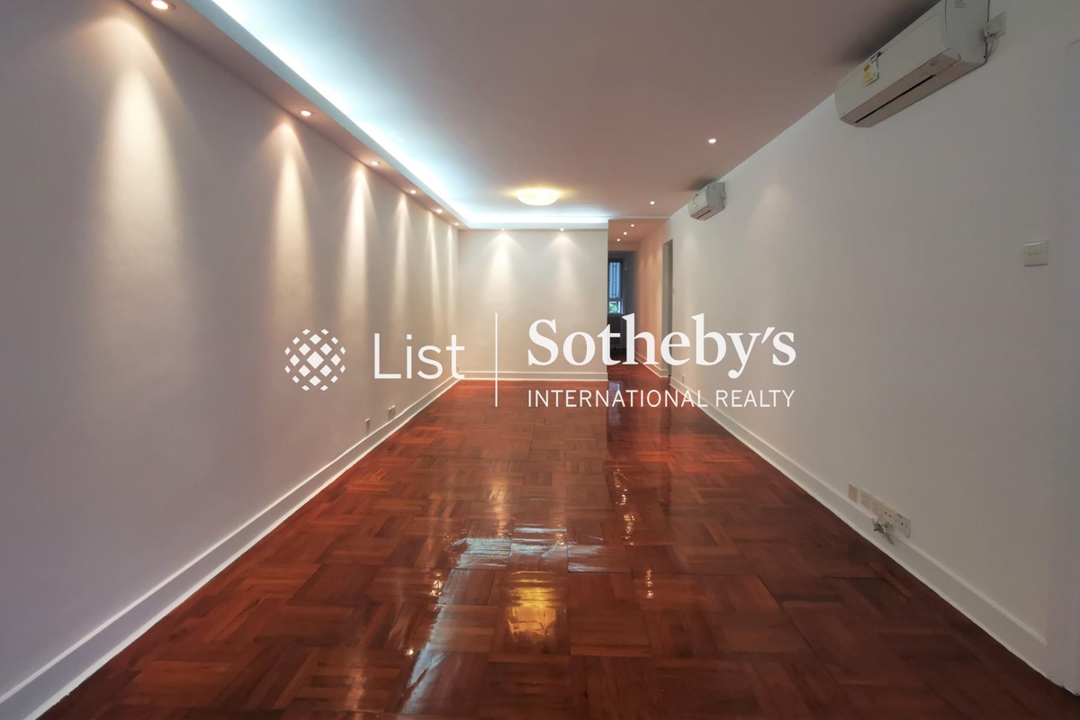 Welsby Court 惠士大廈 | Living and Dining Room