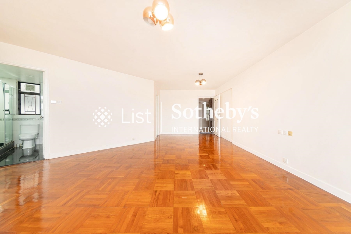 Park Towers 柏景臺 | Living and Dining Room