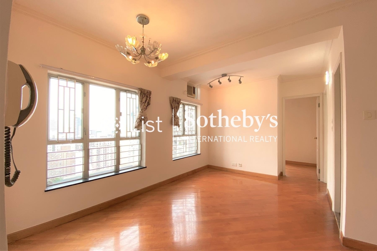 Ko Nga Court 高雅閣 | Living and Dining Room